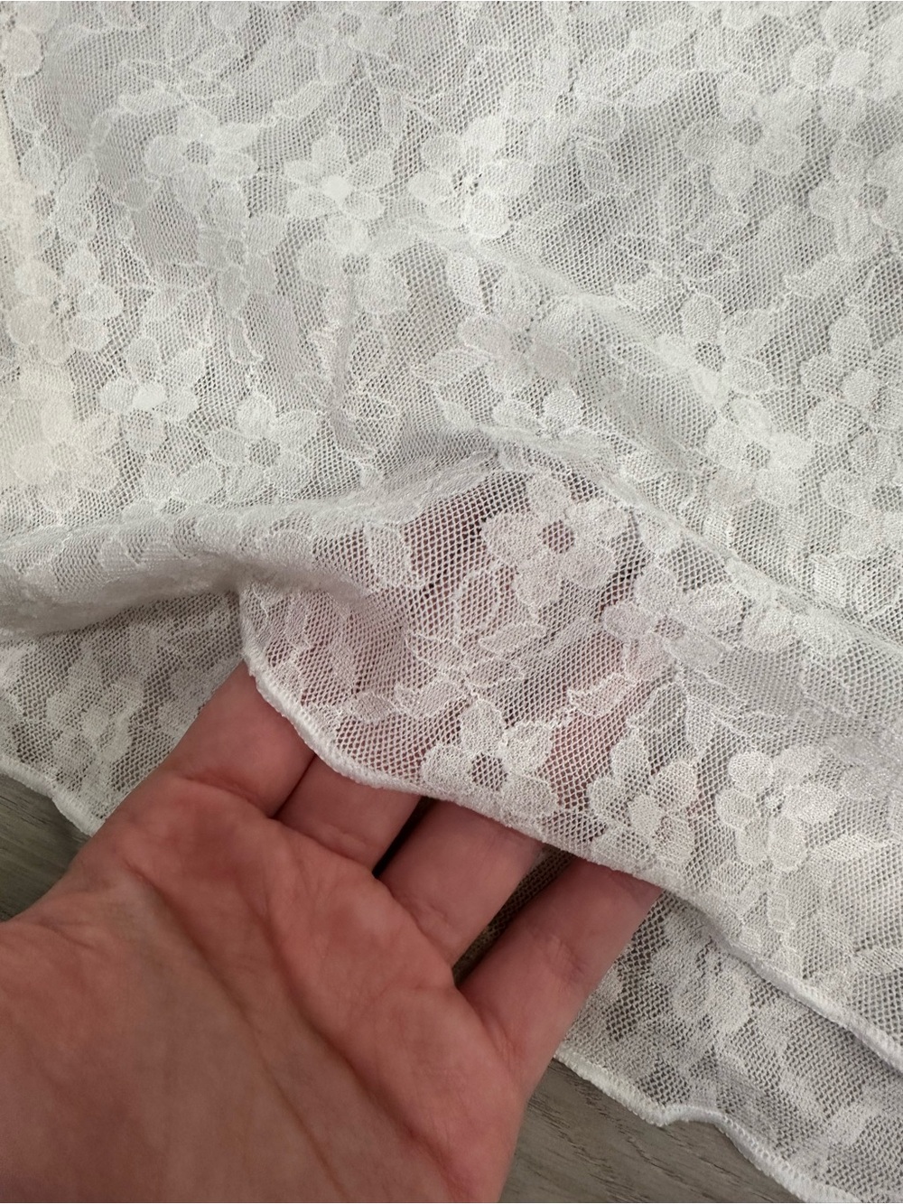 Aritzia Wilfred White Floral Lace Sheer Short Sleeve Top Size S - Picture 4 of 4